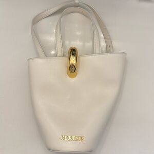 JACQUEMUS crossbody white/cream bag. Like new